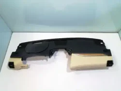 غطاء لوحة القيادة الأمامي لسيارة لكزس NX موديل 2016-2017 بخياطة بيضاء