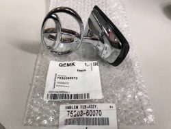 Land Cruiser 2002 hood logo