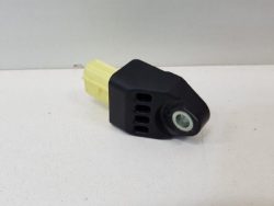 Airbag sensor on the rear door of Land Cruiser-2015