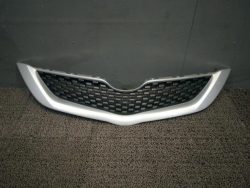 Yaris Hatchback Grille-2009-2011