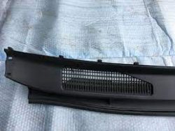 Prado 2010-2012 lower windshield grille
