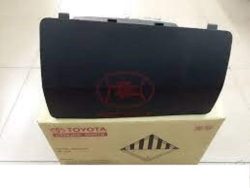 Airbags on dashboards of Hilux-2012-2015