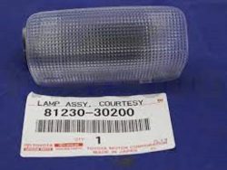 إضاءة داخلية للباب الأمامي لسيارة كورولا 2014