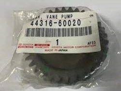 مضخة الزيت ومضخة الهيدروليكية لسيارة لاند كروزر 4500.