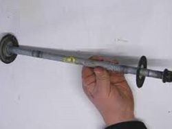 Screw according to the upper part of the Hilux-2016